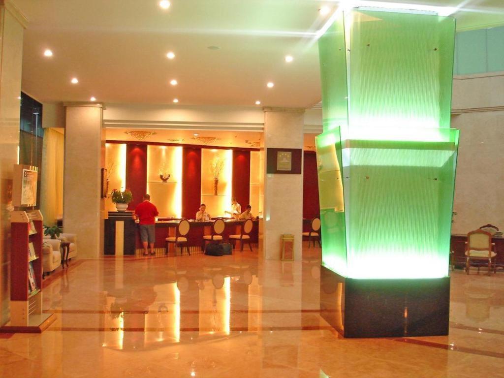New Era Hotel Куньмін Екстер'єр фото