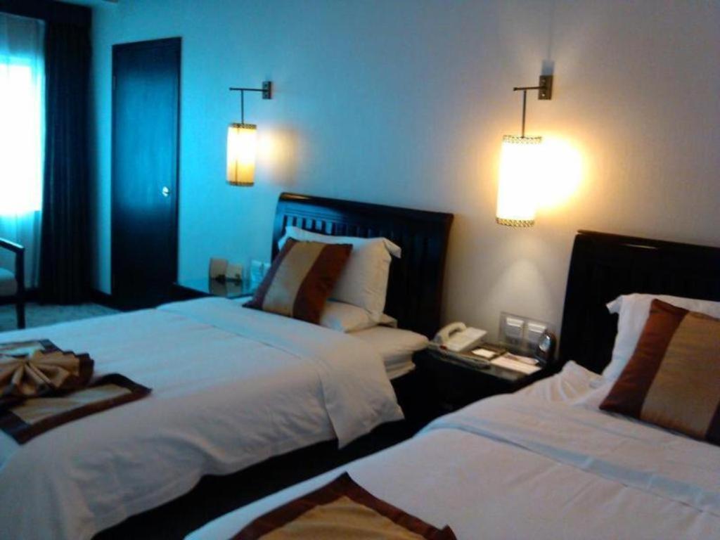 New Era Hotel Куньмін Екстер'єр фото